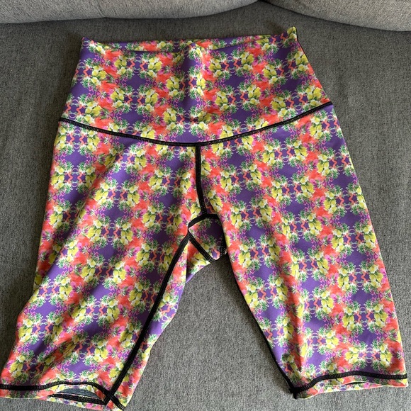 Spacejungle wildflower bike shorts- medium - Picture 5 of 6